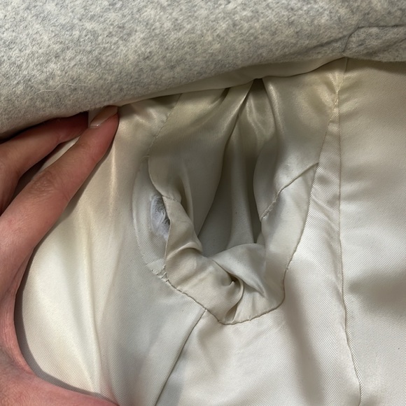 Aritzia coccon trench coat - Picture 4 of 5